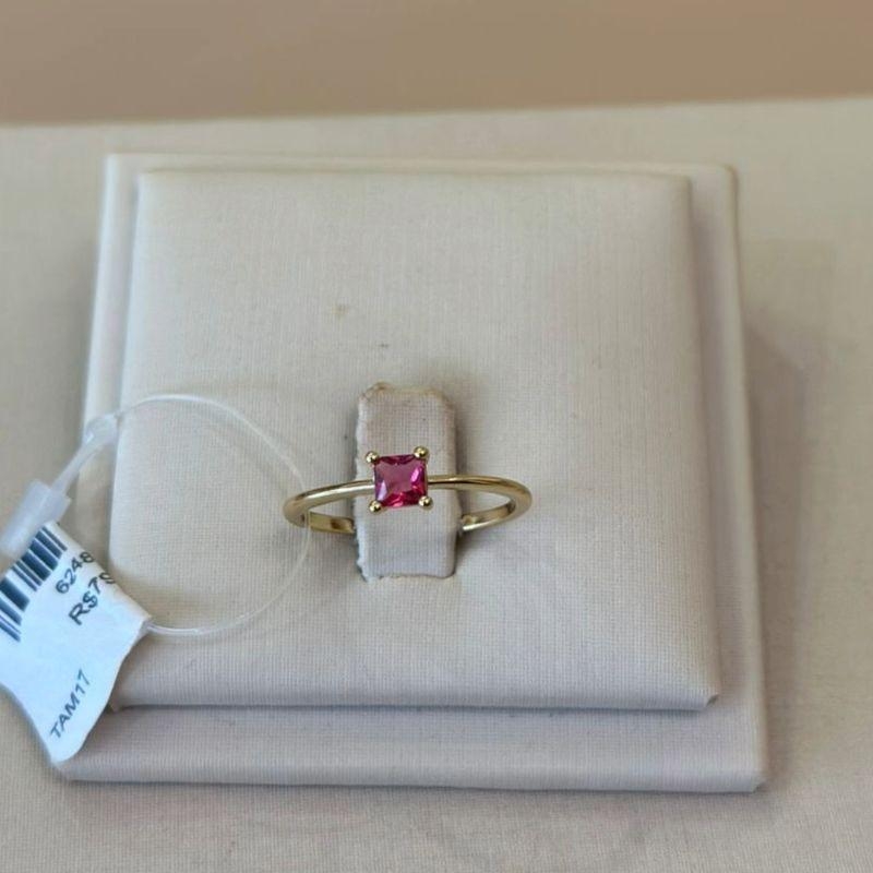 ANEL SOLITÁRIO ZIRCÔNIA QUADRADA PINK