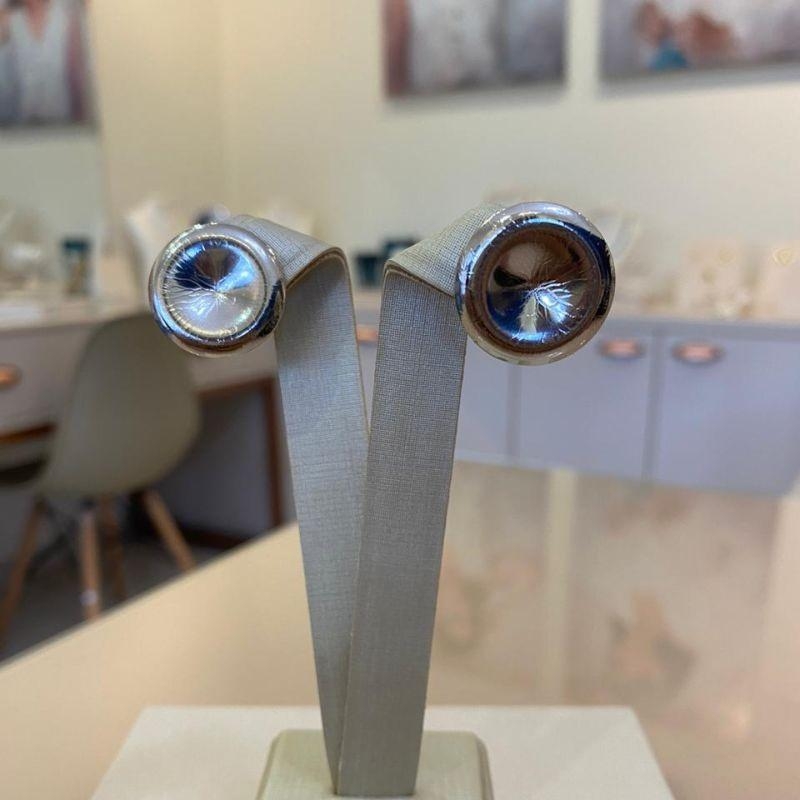 BRINCO BOTÃO CRAQUELADO BANHO DIAMANTE