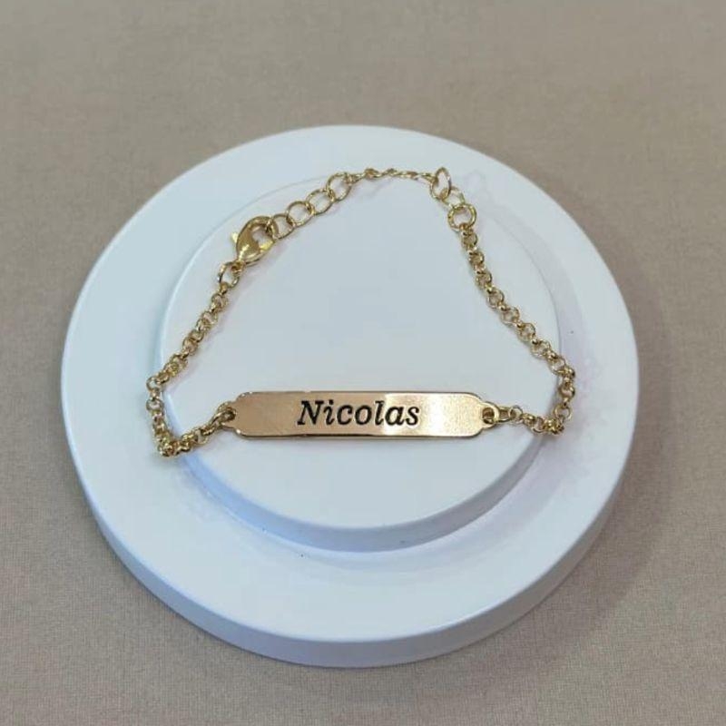 PULSEIRA INFANTIL PLAQUINHA NICOLAS