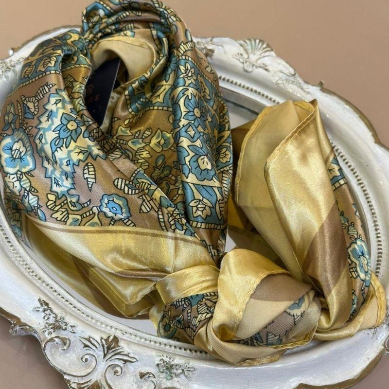 LENÇO ESTAMPADO AMARELO E VERDE 90X90CM