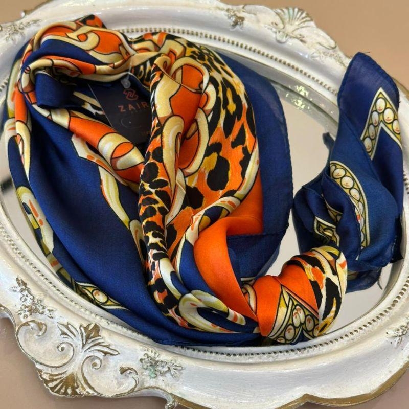 LENÇO ESTAMPADO AZUL E LARANJA 70X70CM