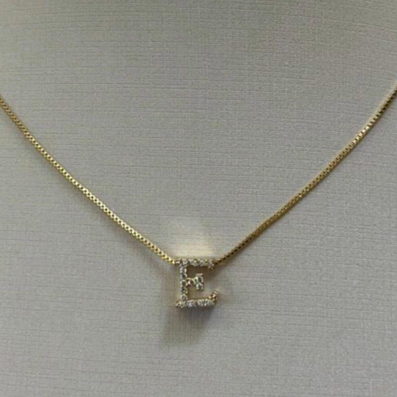 PINGENTE INICIAL CRAVEJADA LETRA E