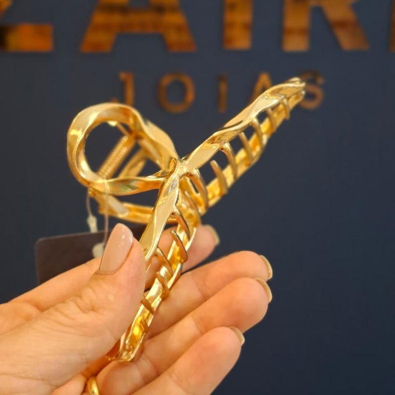 PIRANHA METAL DOURADA ORGÂNICA