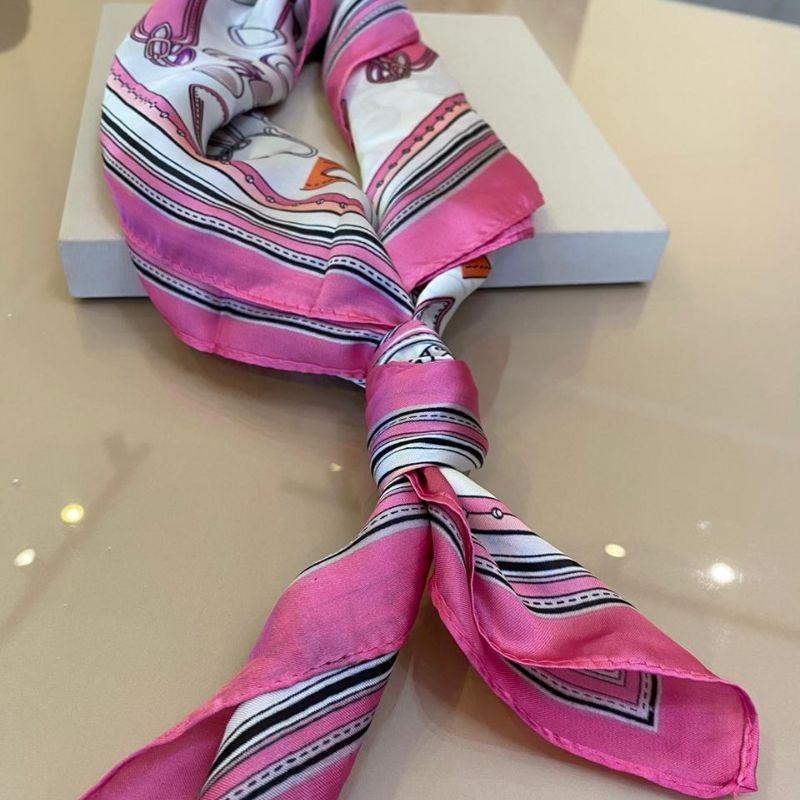 LENÇO ROSA E BRANCO 70X70CM