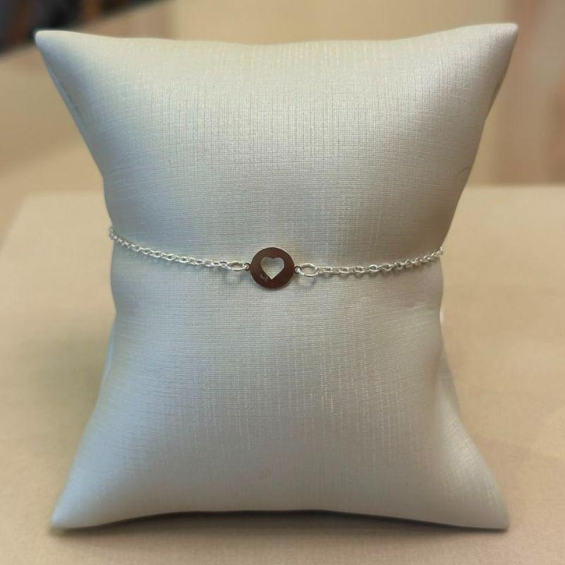 PULSEIRA PRATA CÍRCULO CORAÇÃO VAZADO
