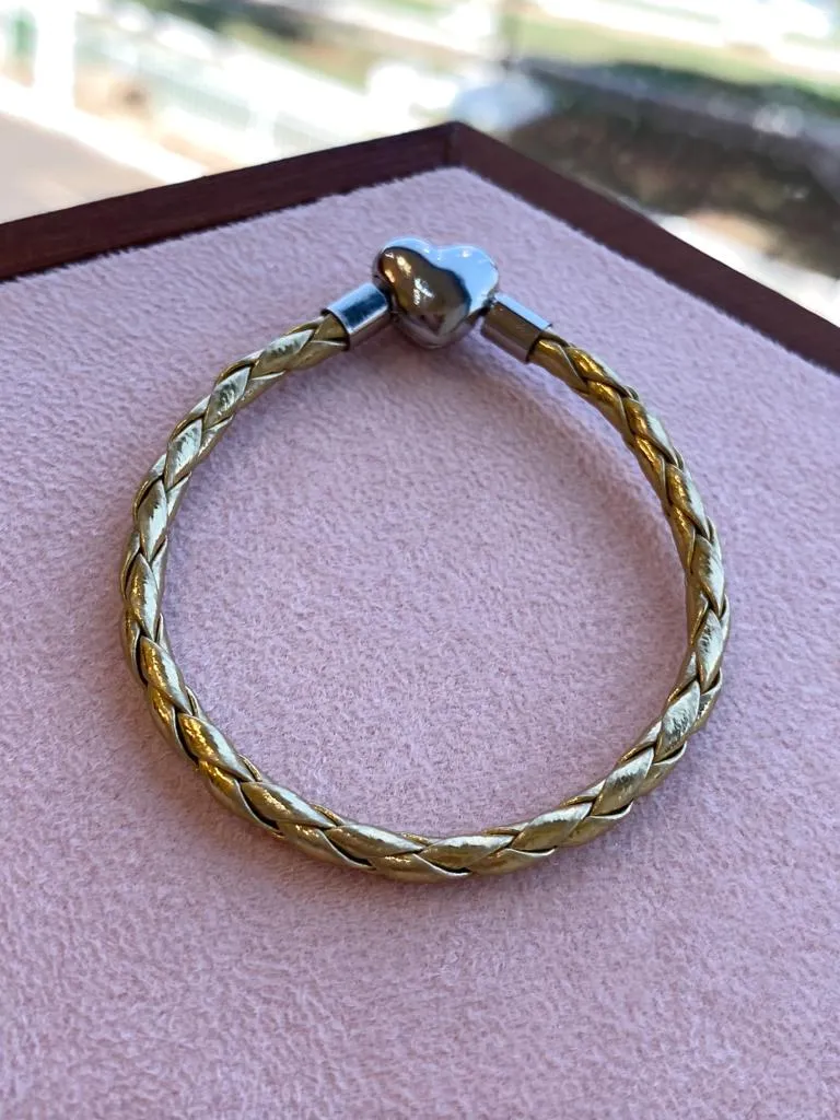 PULSEIRA PANDORA COURO DOURADA 17CM