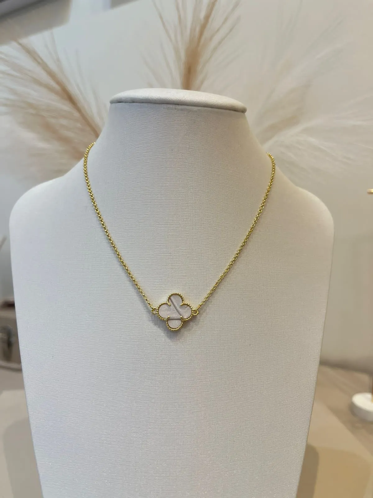 CHOKER 1 TREVO MADREPÉROLA