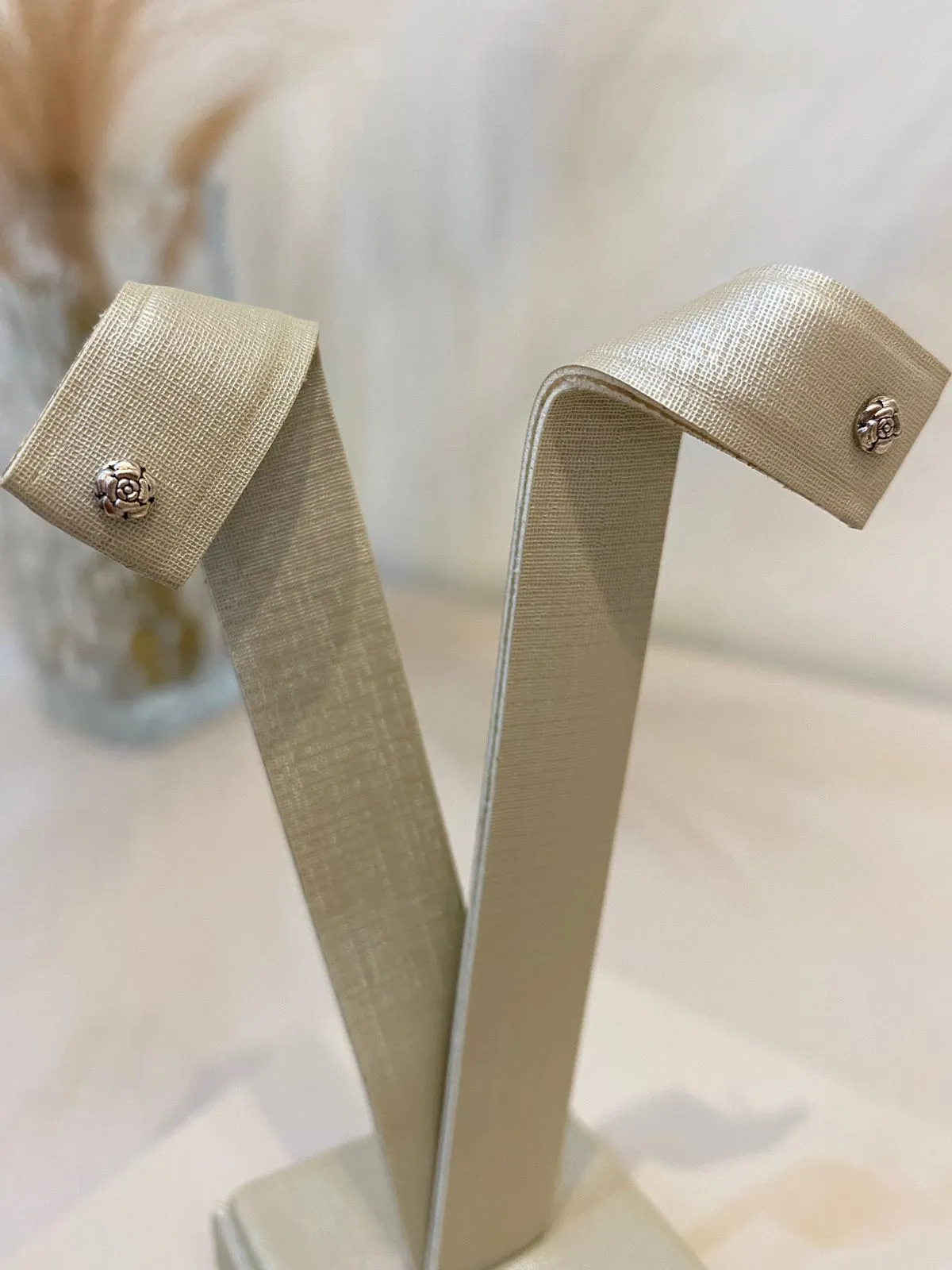 BRINCO PRATA FLOR MINI