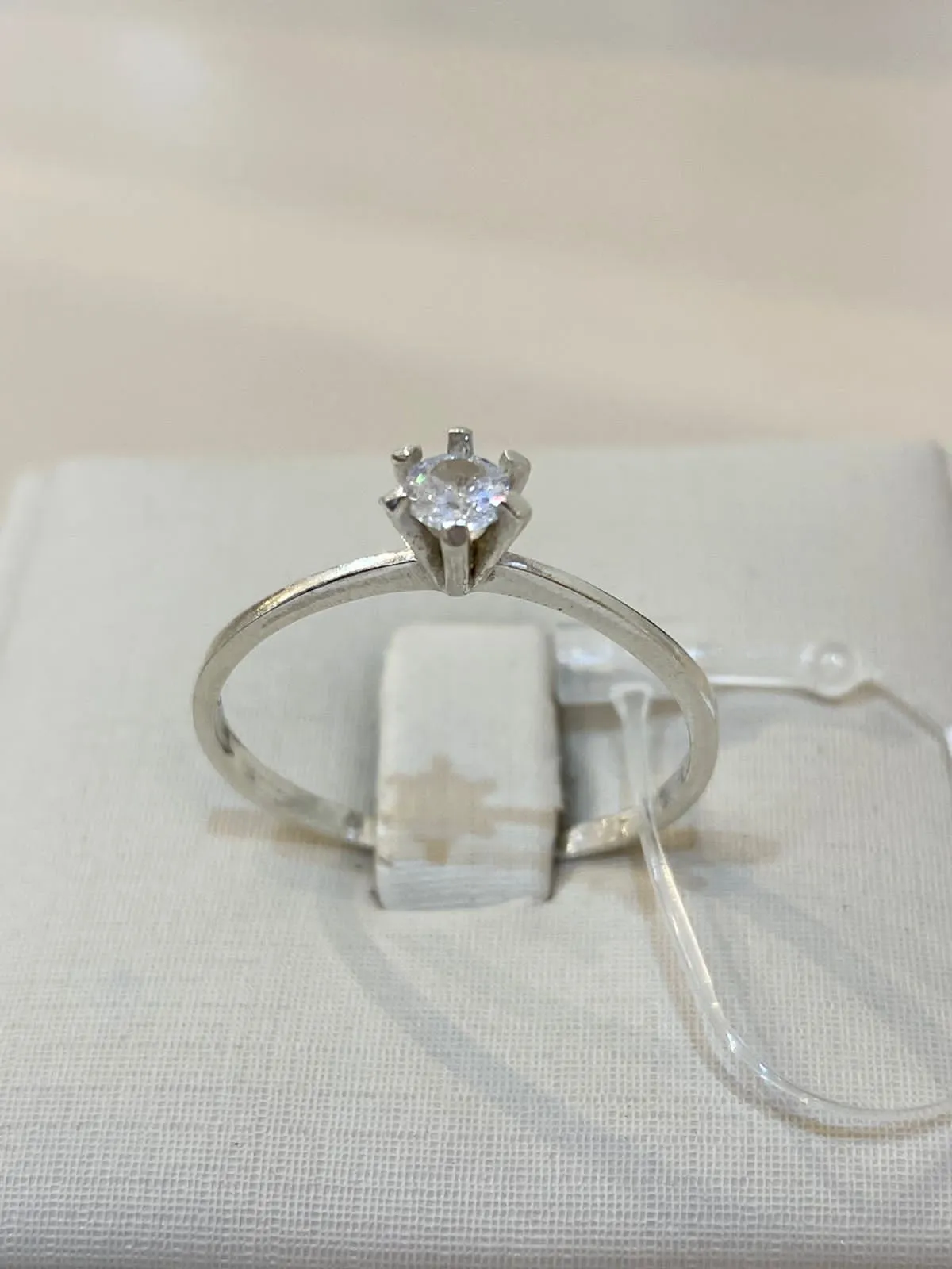 ANEL PRATA SOLITÁRIO ZIRCÔNIA CRISTAL