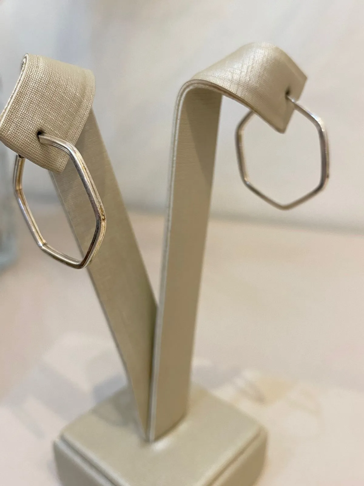 ARGOLA PRATA HEXAGONAL M