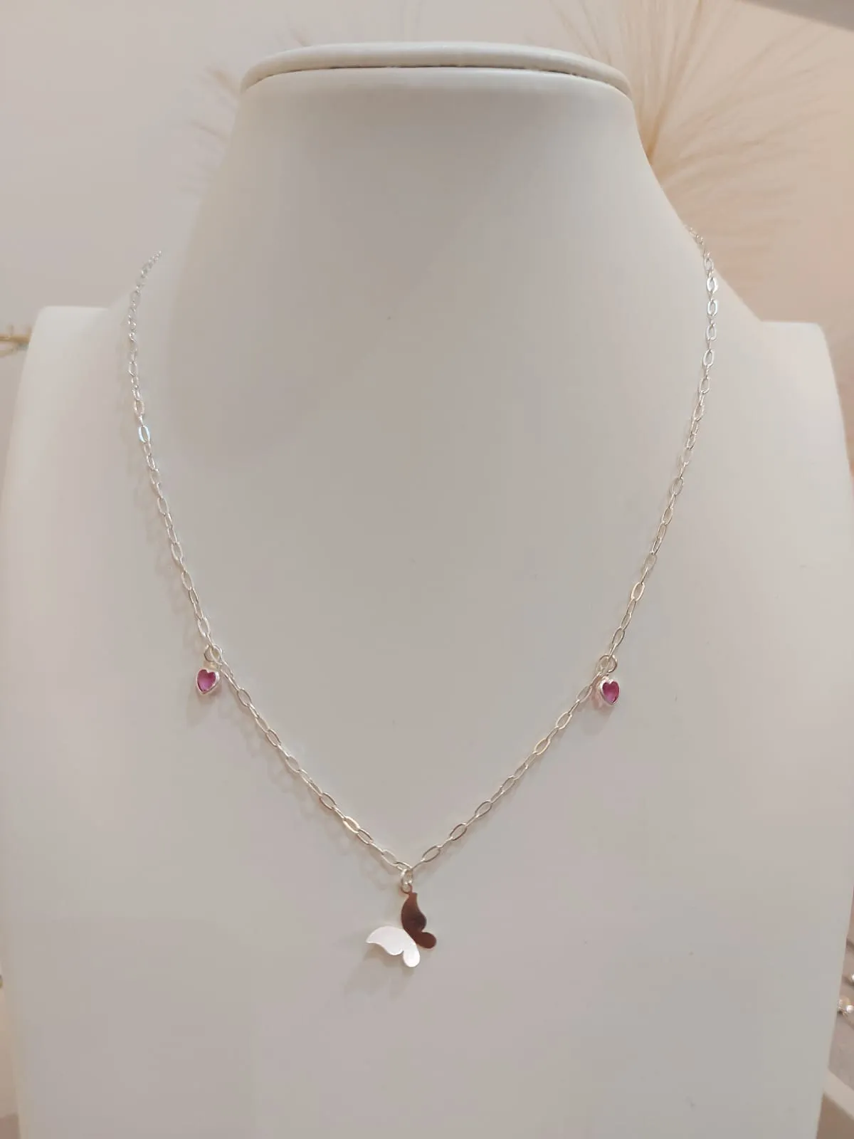 CHOKER PRATA BORBOLETA E ZIRCÔNIAS ROSAS