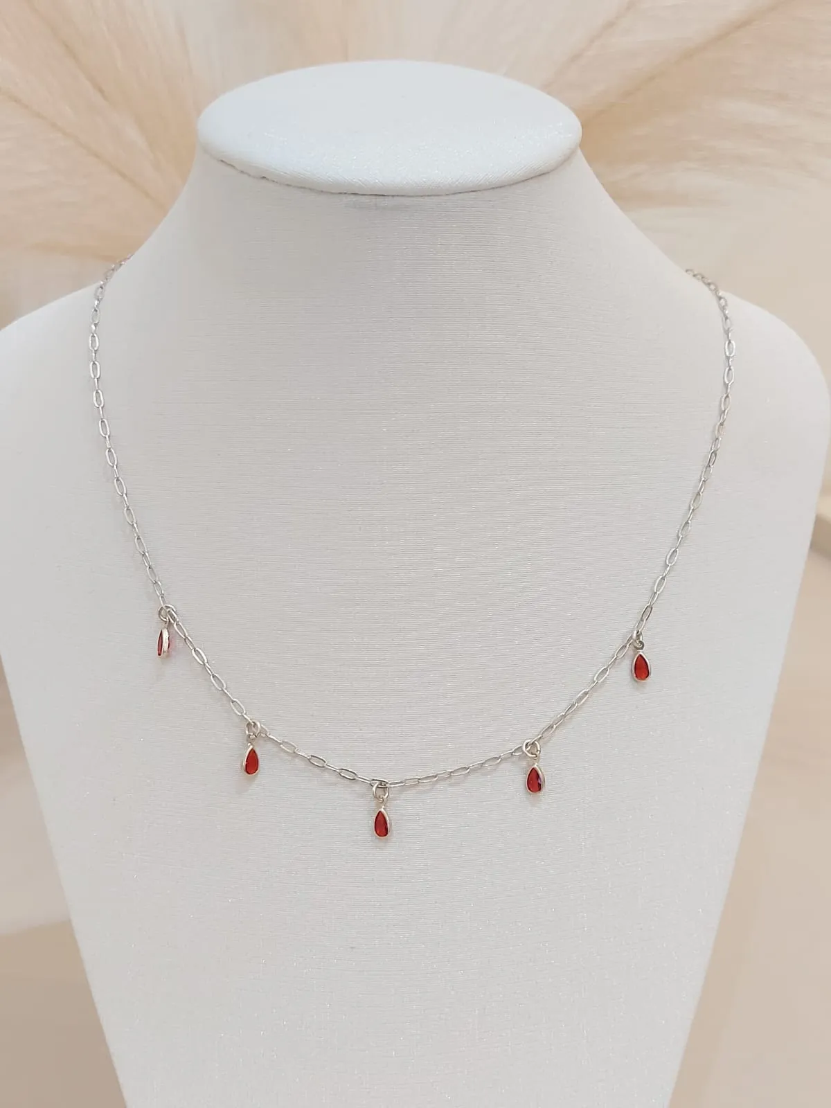 CHOKER PRATA GOTAS VERMELHAS