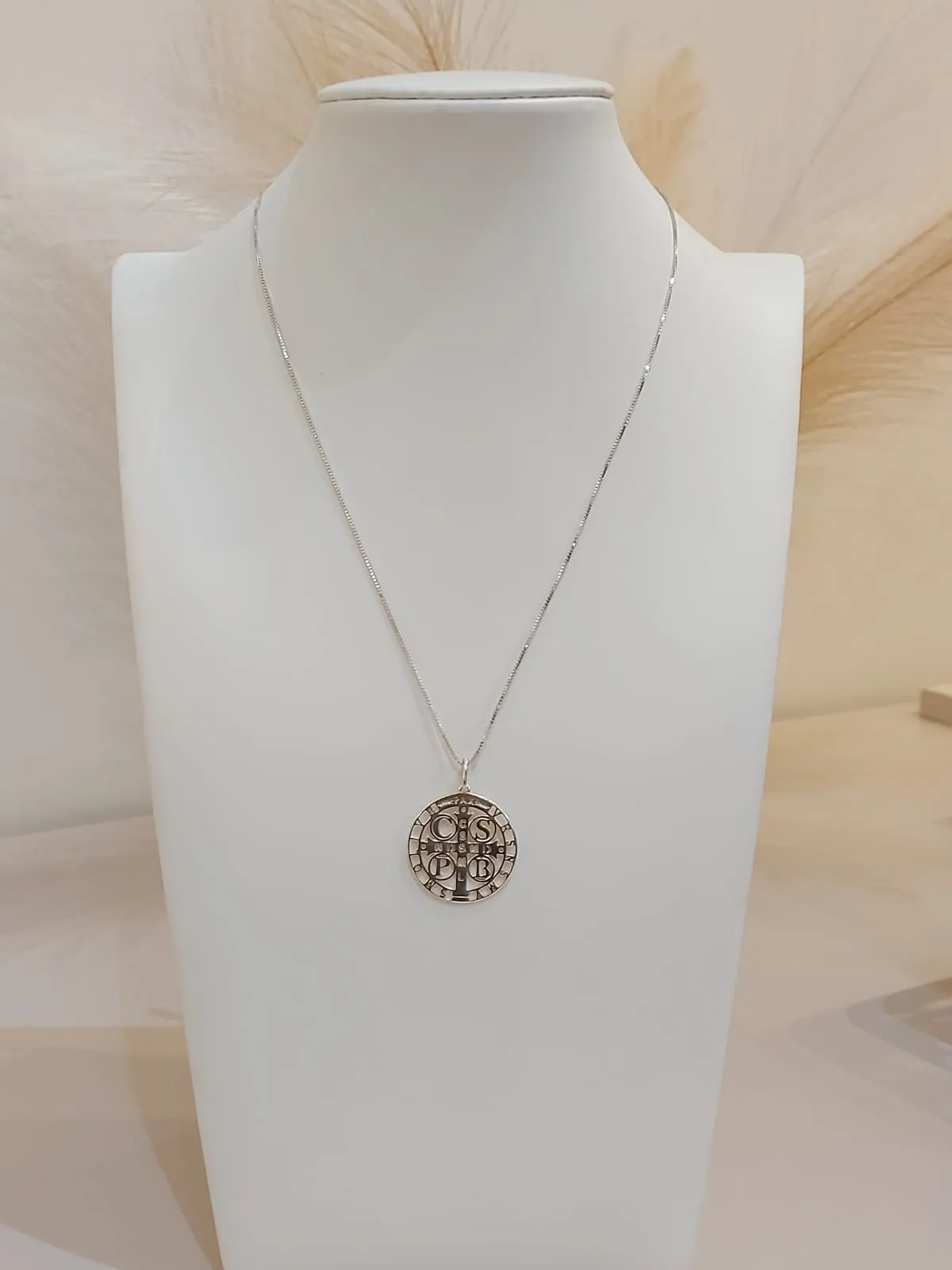 COLAR PRATA MANDALA SÃO BENTO