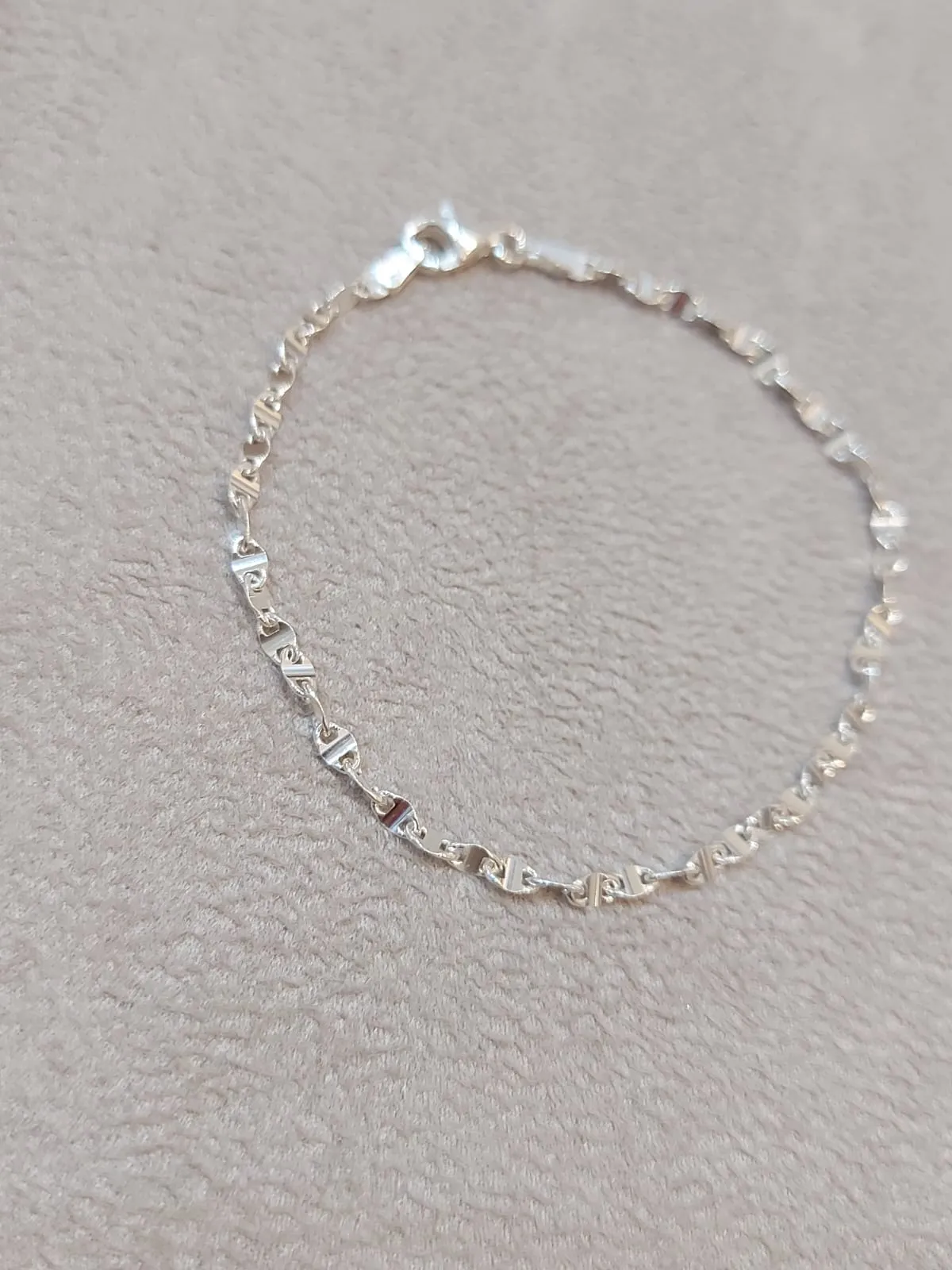 PULSEIRA PRATA DELICADA