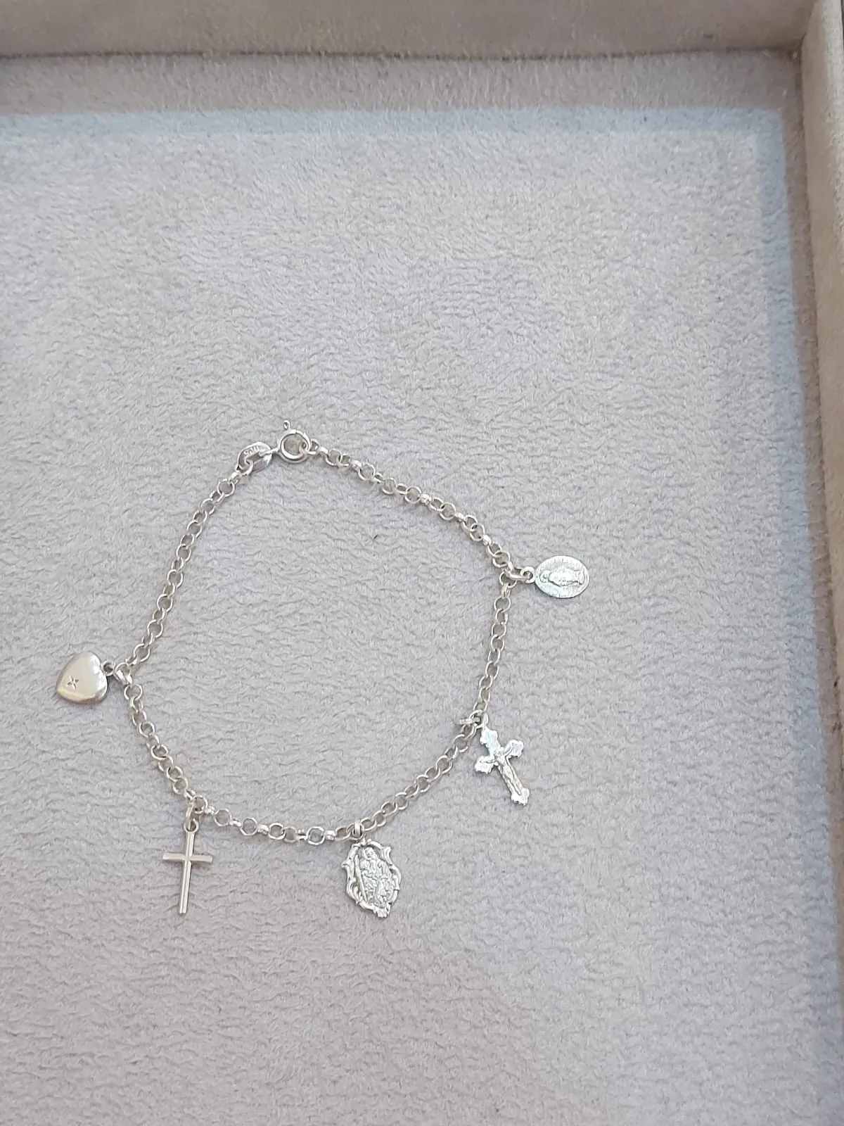 PULSEIRA PRATA MEDALHAS, CRUZ E CORAÇÃO