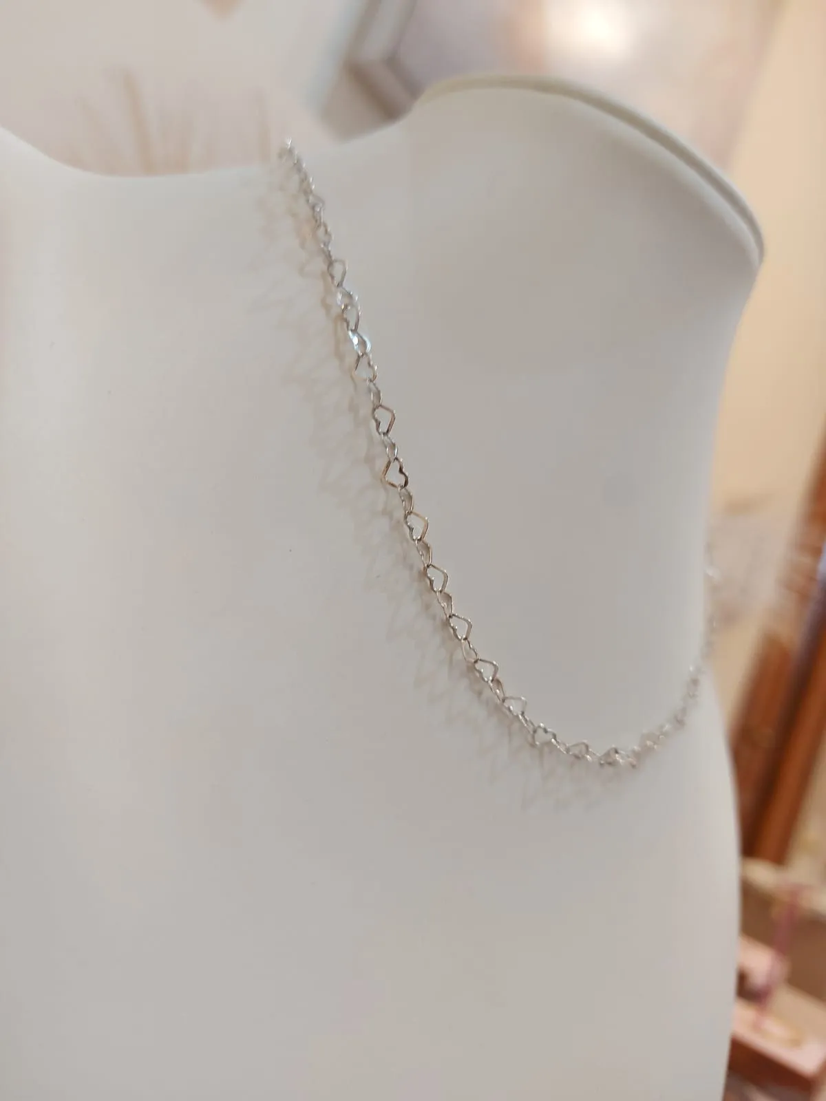 CHOKER PRATA CORAÇÕES 40CM