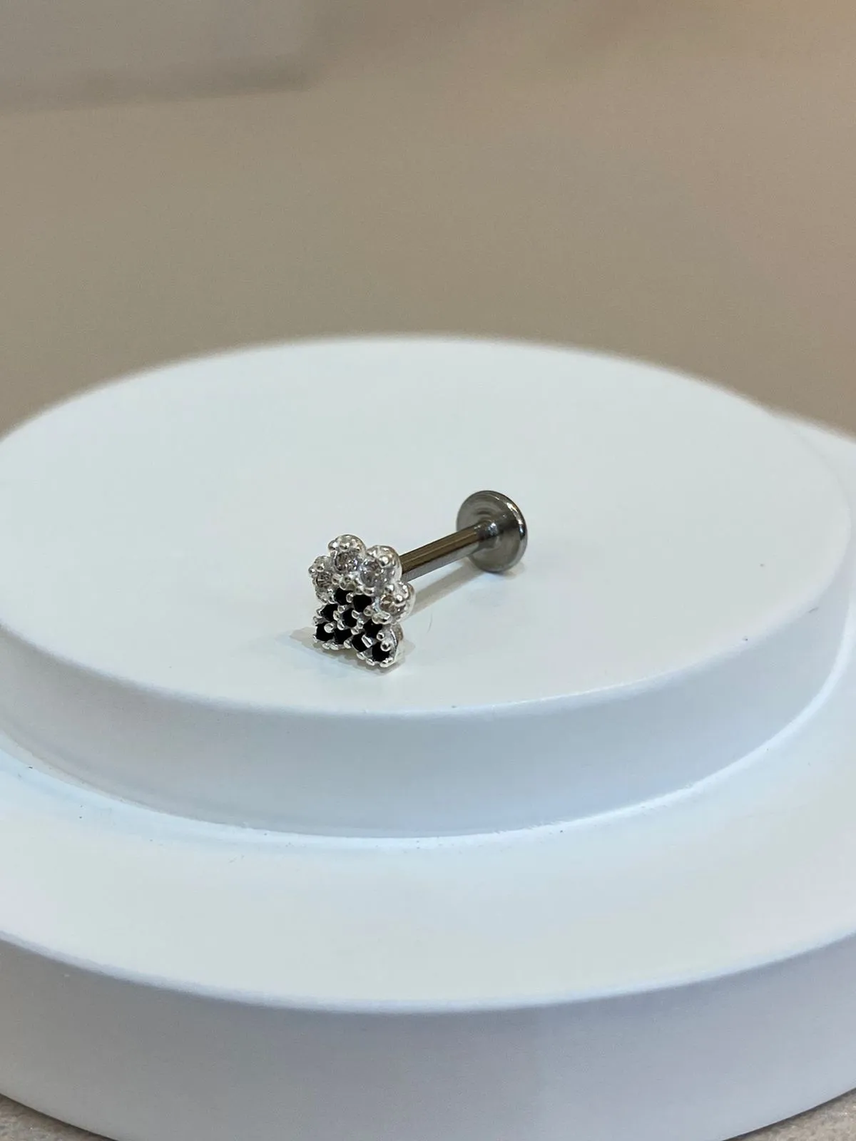 PIERCING PRATA PATINHA CRAVEJADA