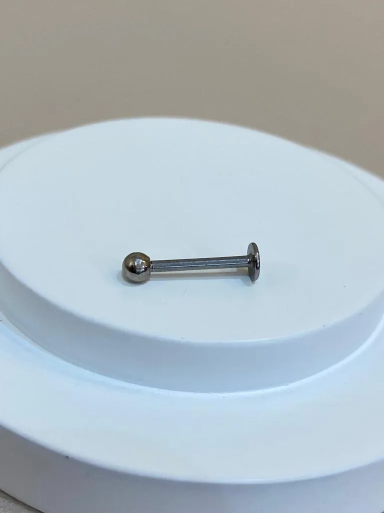 PIERCING BOLA HASTE ROSCA FRONTAL