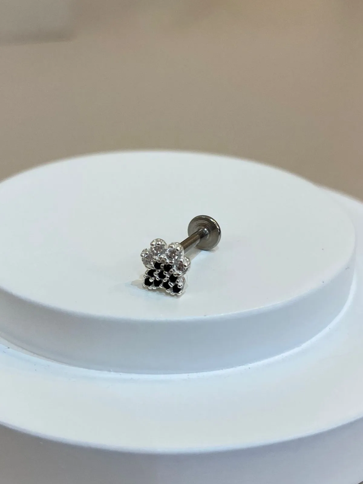 PIERCING PRATA PATINHA CRAVEJADA