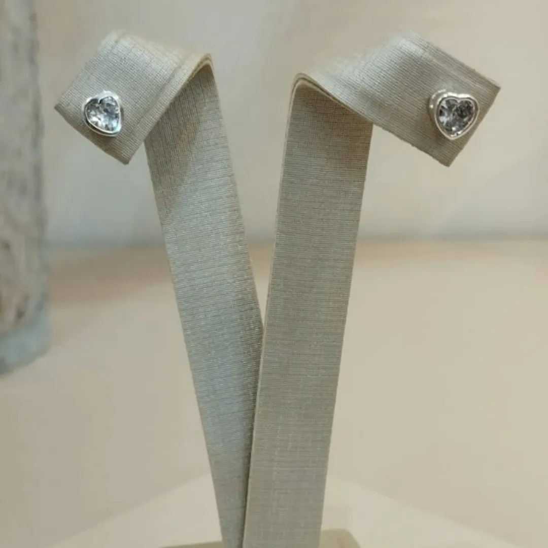 BRINCO PRATA CORAÇÃO ZIRCONIA
