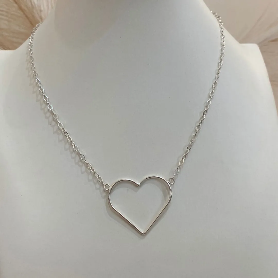 CHOKER PRATA CORAÇÃO VAZADO