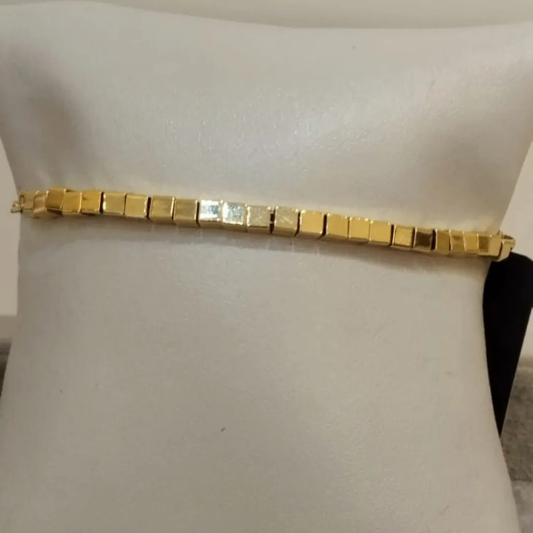 PULSEIRA CANUTILHOS QUADRADOS E FECHO BÓIA