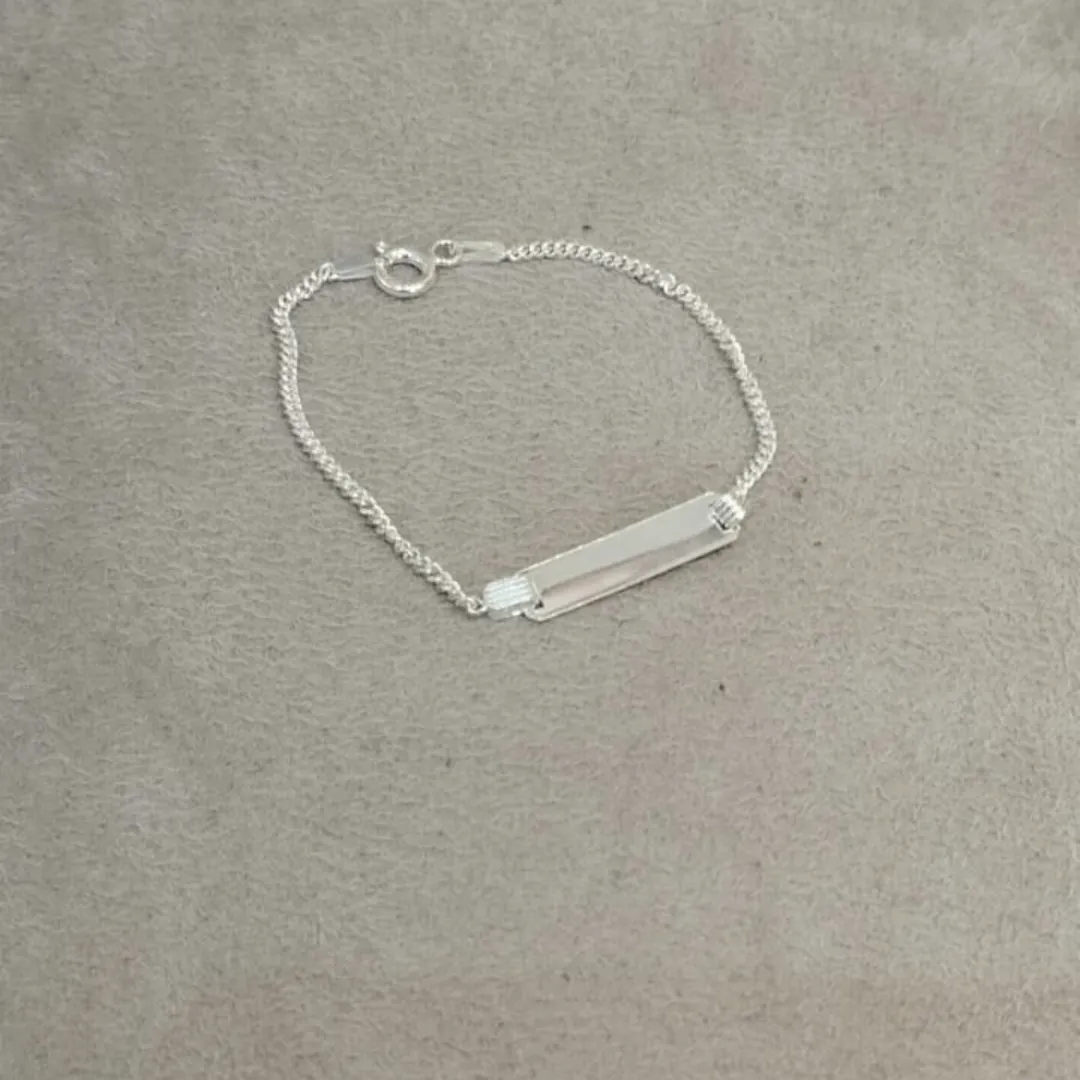 PULSEIRA PRATA GRUMET E PLAQUINHA