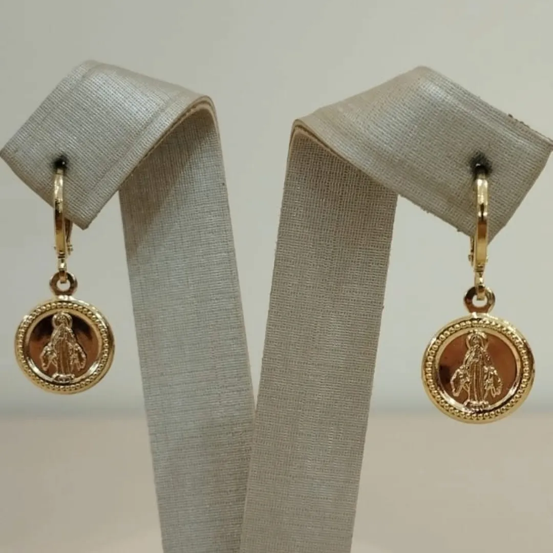 BRINCO DE ARGOLA MEDALHA NOSSA SENHORA DAS GRAÇAS