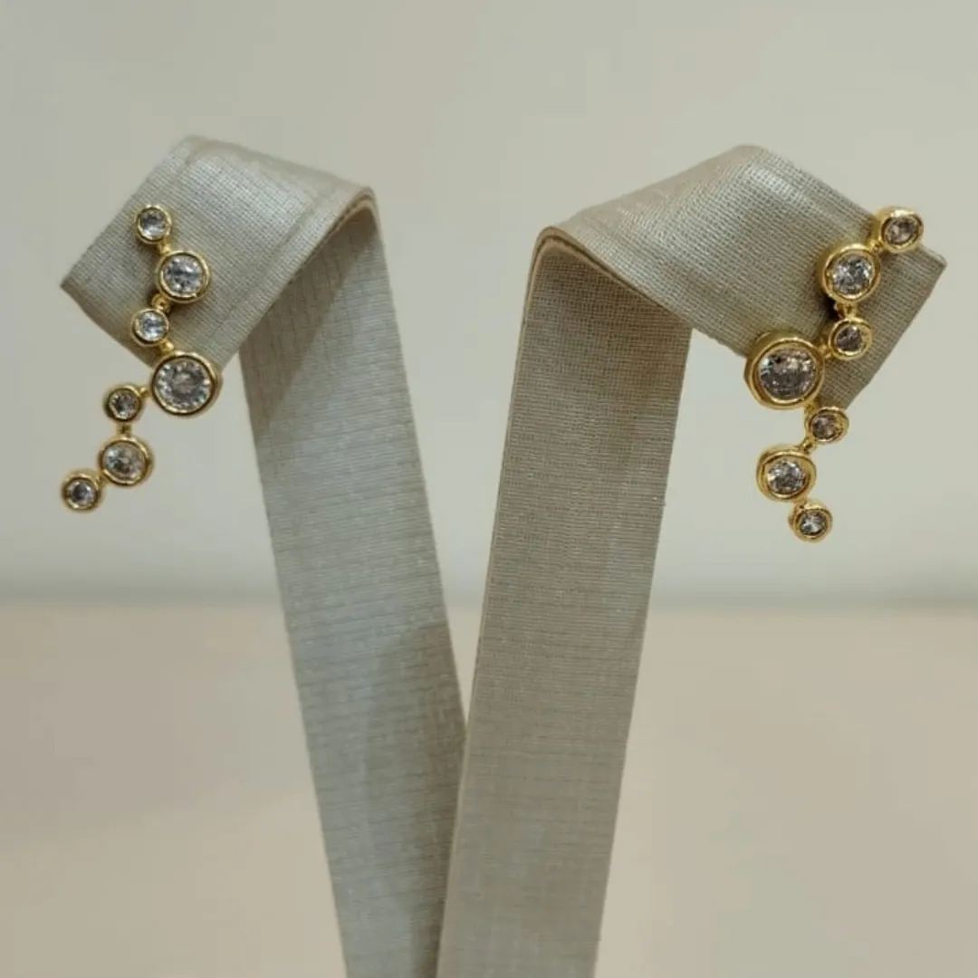 BRINCO EARCUFF BOLINHAS