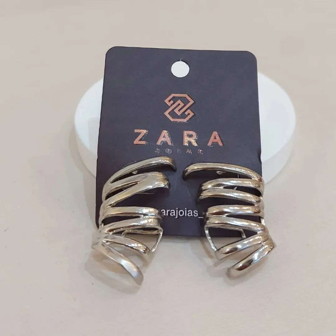 BRINCO EARCUFF MODERNO