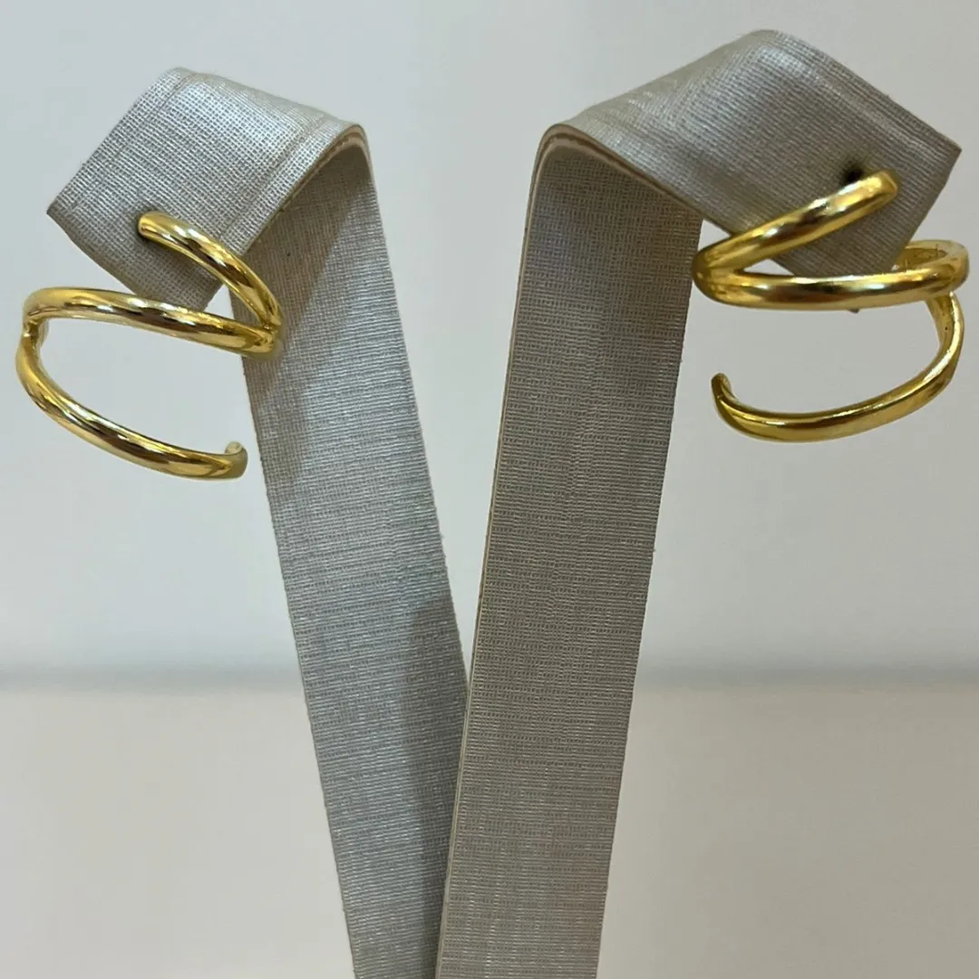 BRINCO EARHOOK LARA NESTERUK