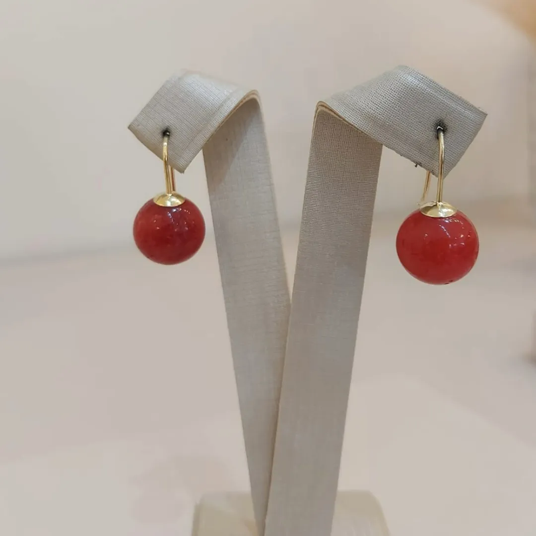 BRINCO GANCHO VERMELHO M