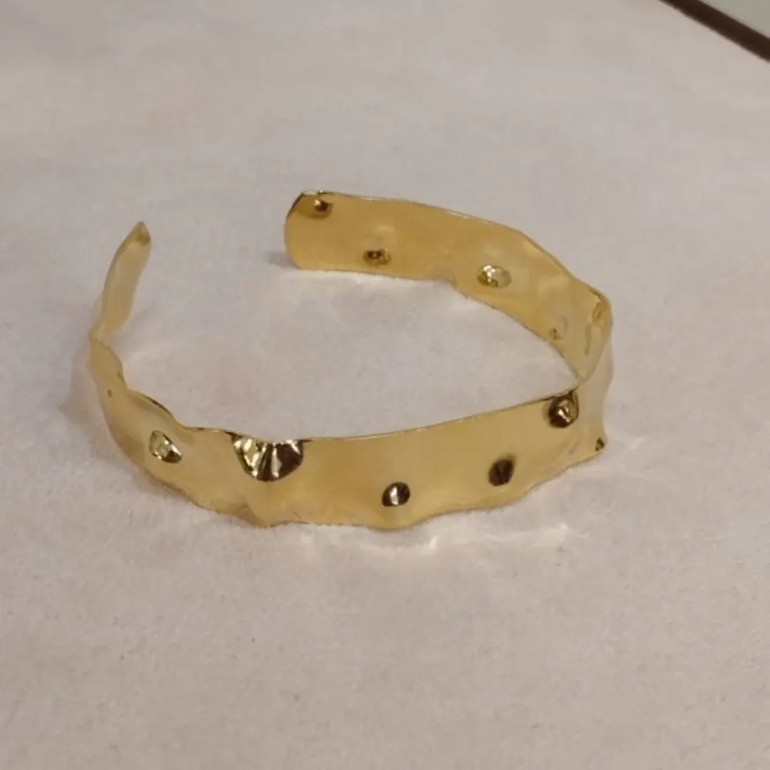 BRACELETE MARTELADO MODERNO