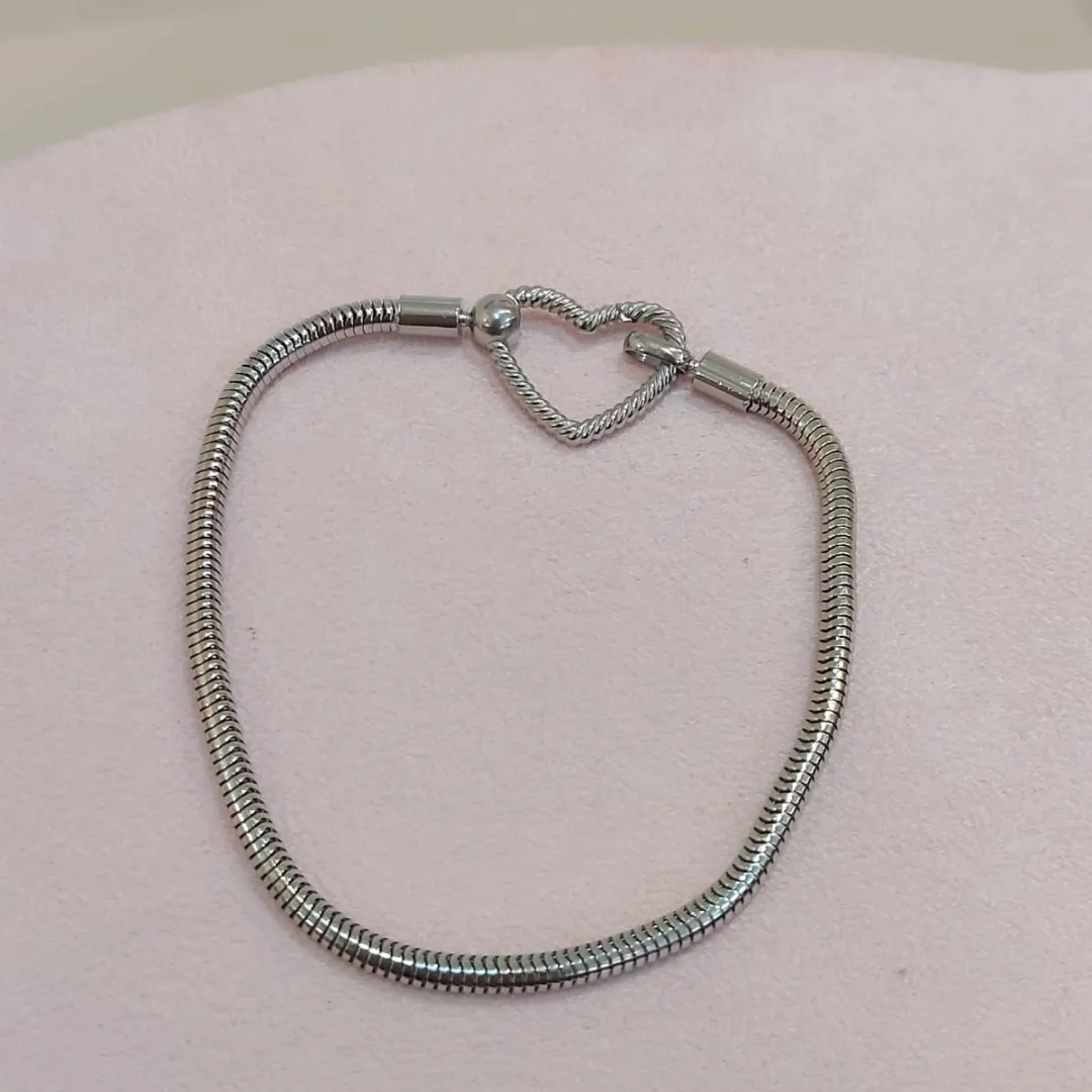 PULSEIRA PANDORA AÇO CORAÇÃO VAZADO