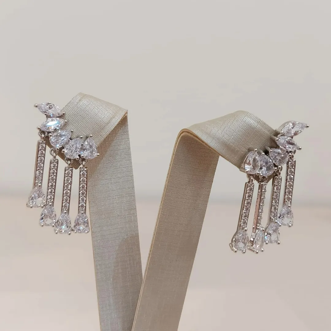 BRINCO EARCUFF GOTAS CRISTAL