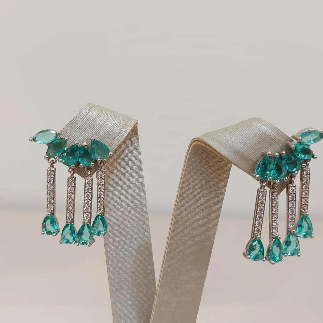 BRINCO EARCUFF GOTAS AZUL TIFFANY