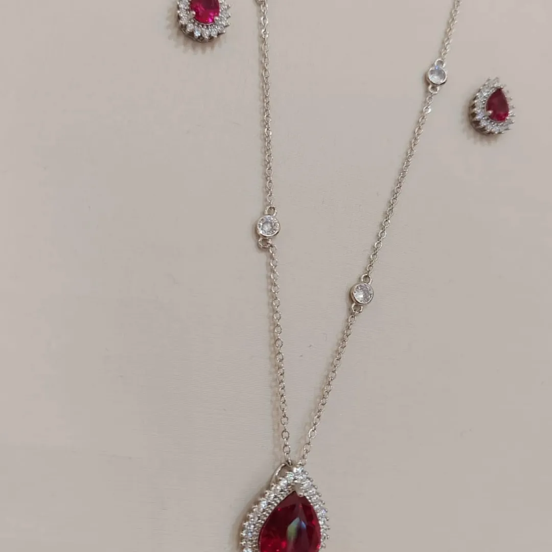 CONJUNTO GOTA RUBI