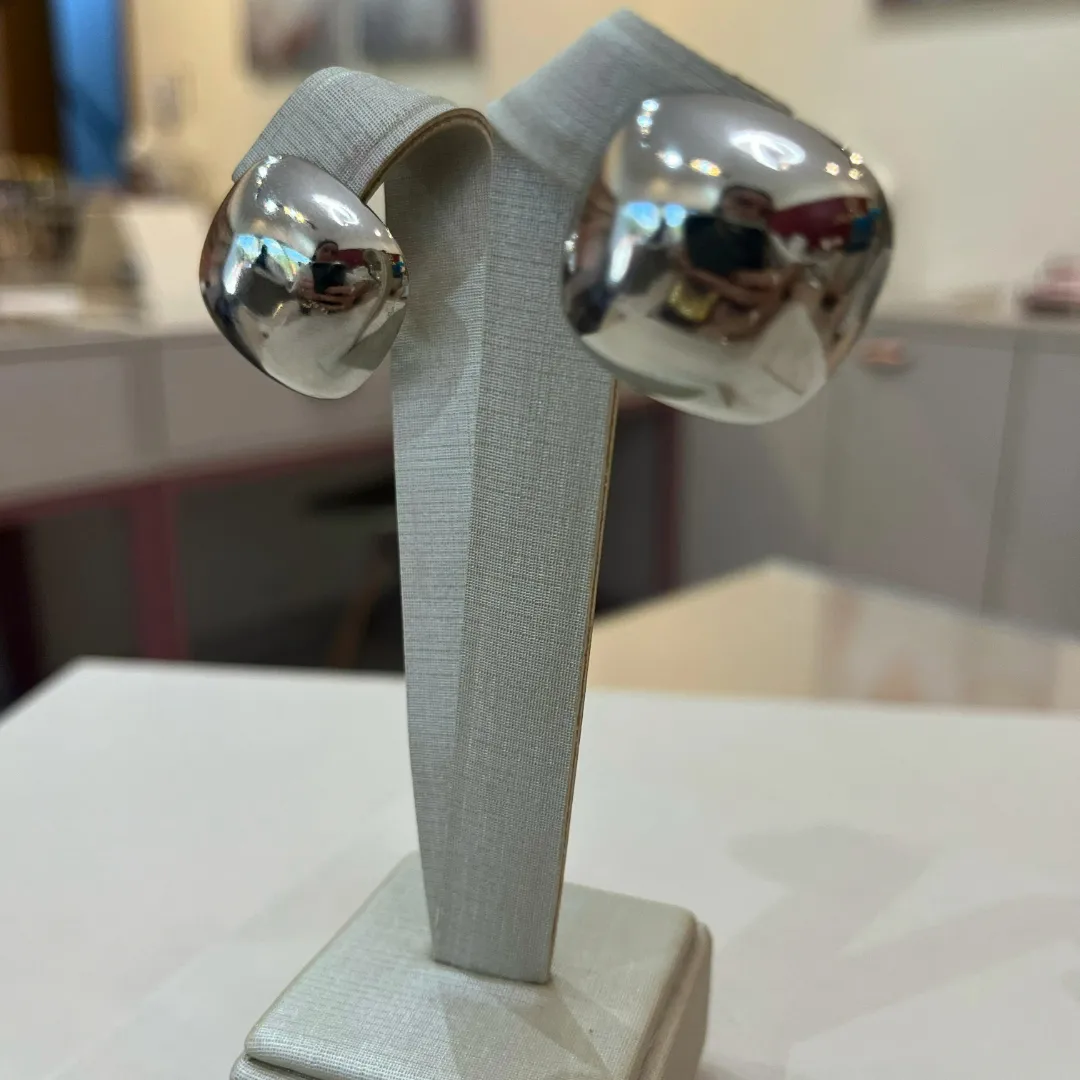 BRINCO BOTÃO QUADRADO DIAMANTE