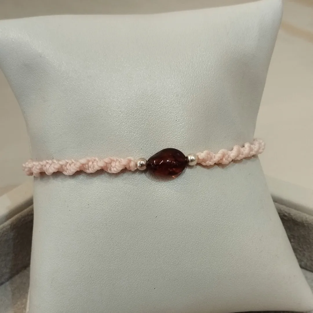 PULSEIRA MACRAMÊ C/ ÂMBAR ROSÊ