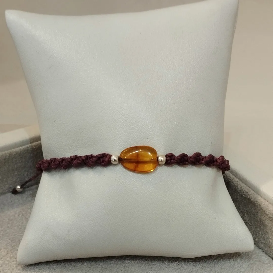 PULSEIRA MACRAMÊ C/ ÂMBAR MARSALA