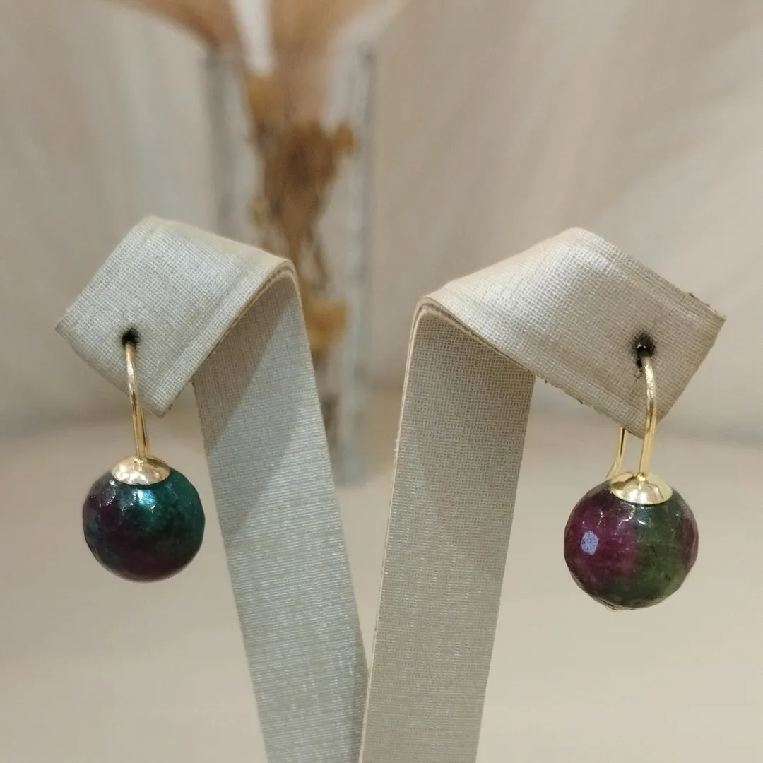 BRINCO GANCHO VERDE E ROXO