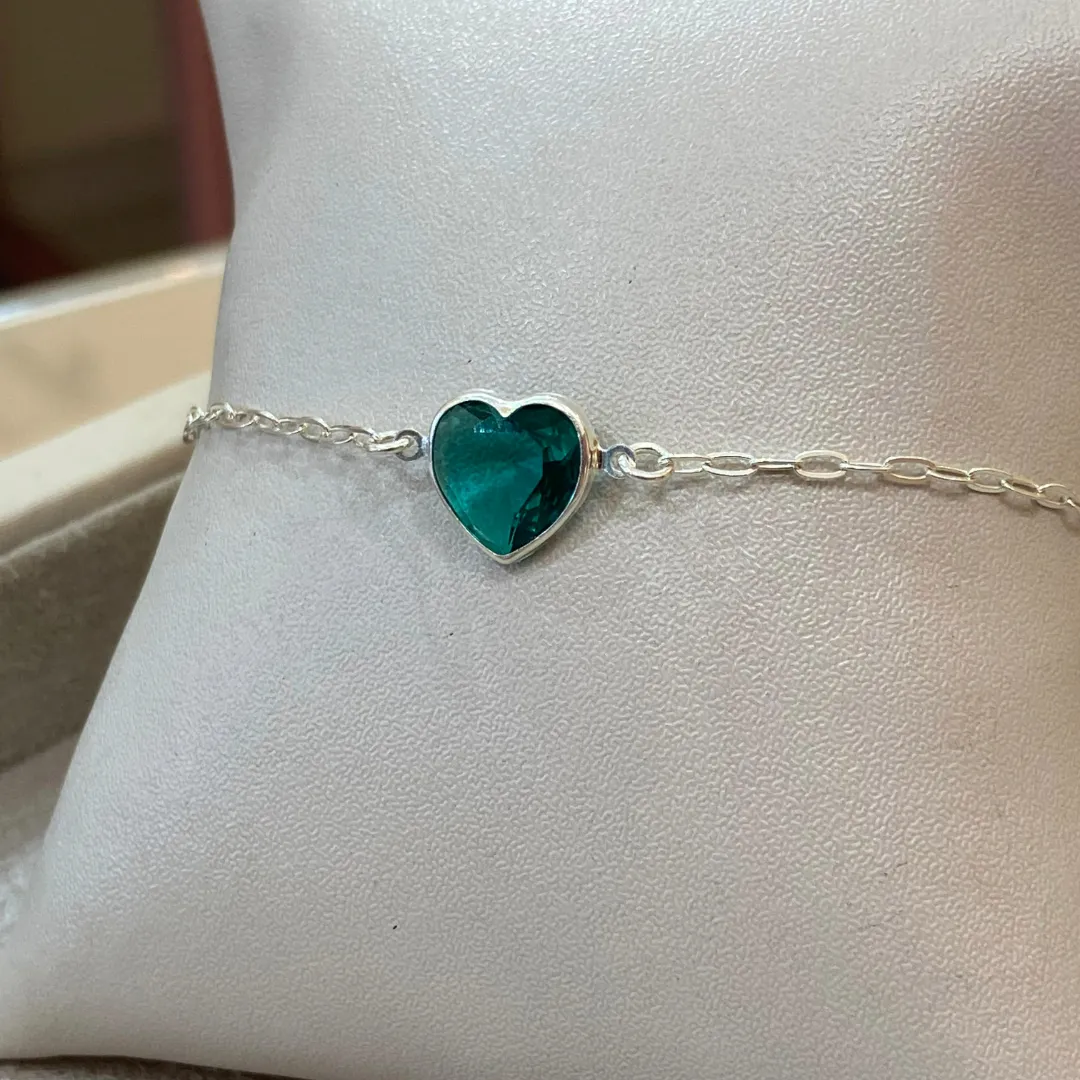 PULSEIRA PRATA CORAÇÃO VERDE ESMERALDA
