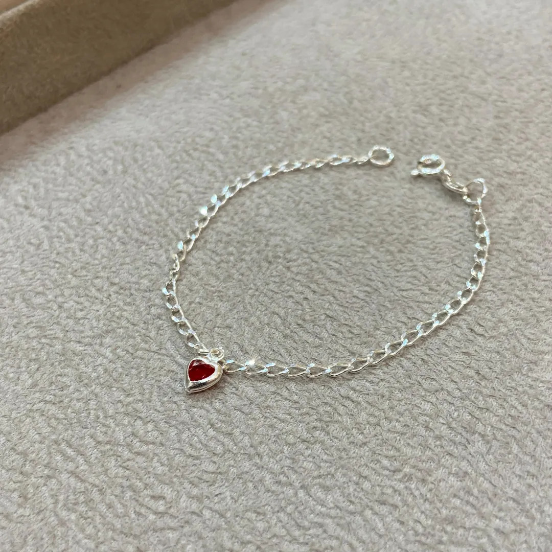 PULSEIRA PRATA INFANTIL CORAÇÃO VERMELHA