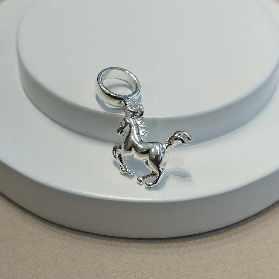 BERLOQUE PRATA CAVALO