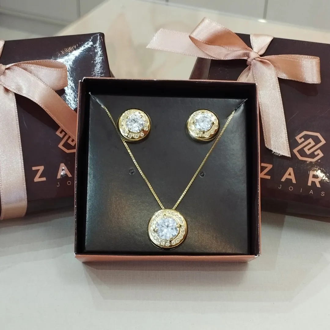 CONJUNTO ZIRCÔNIAS