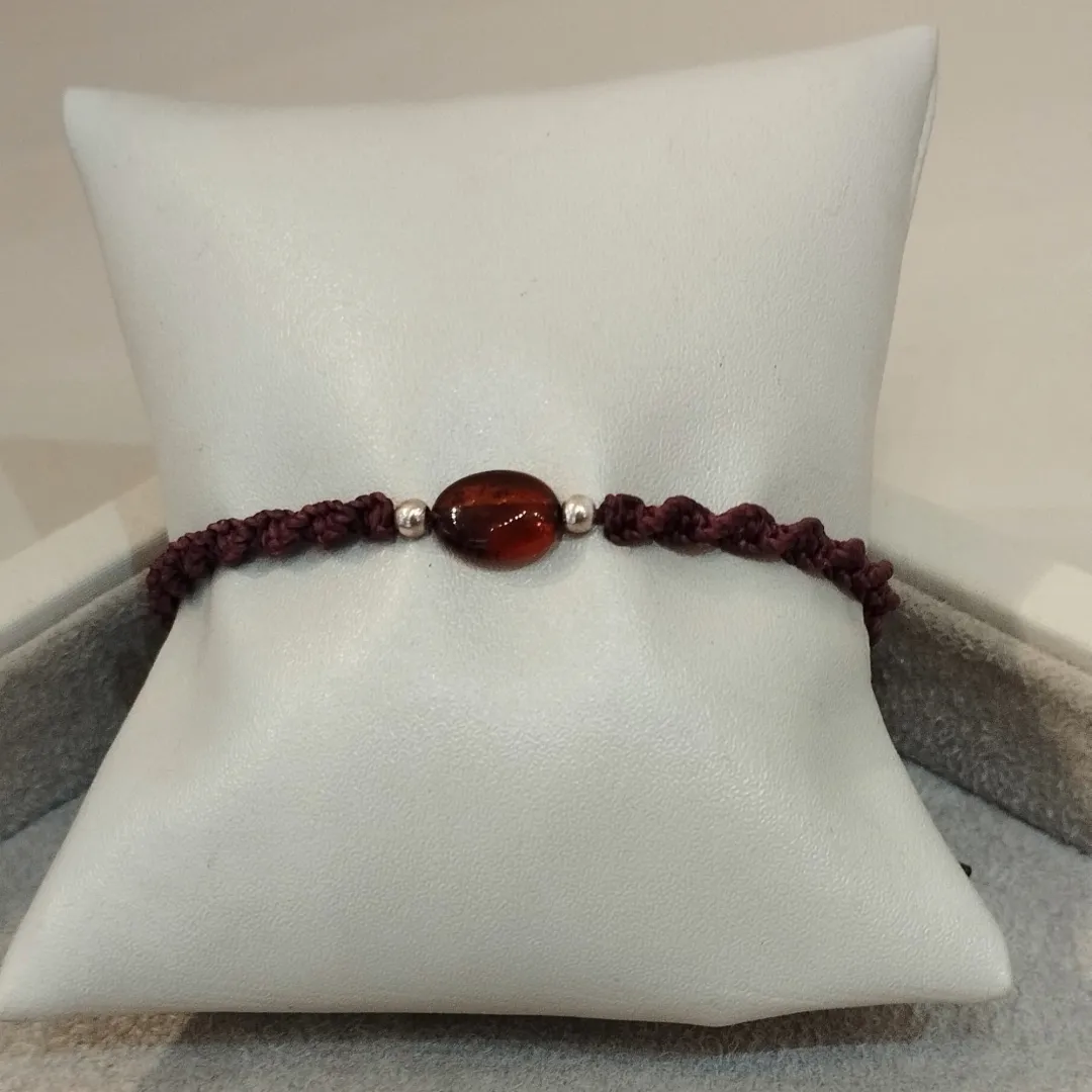 PULSEIRA MACRAMÊ C/ ÂMBAR MARSALA