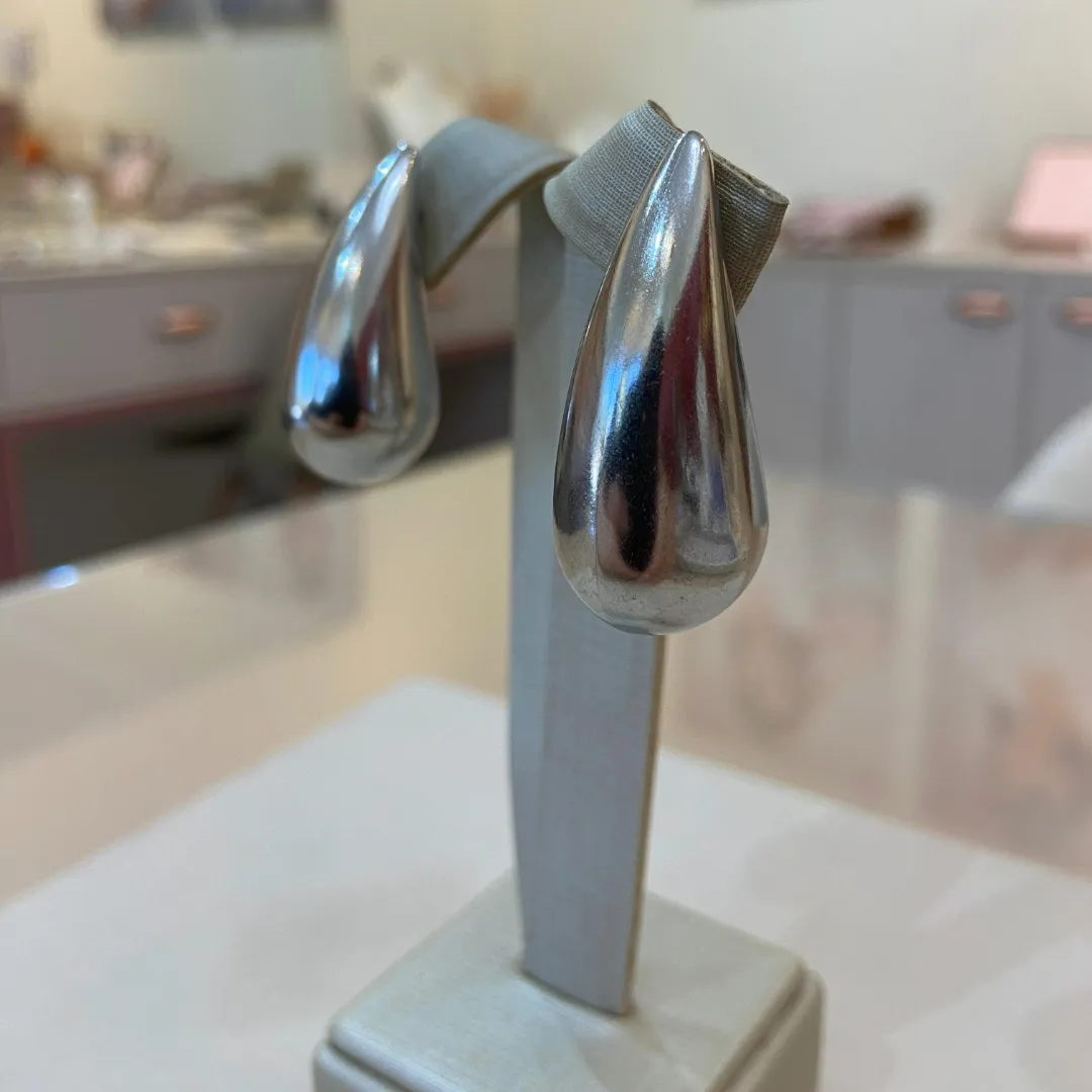 BRINCO AÇO GOTA ALONGADA