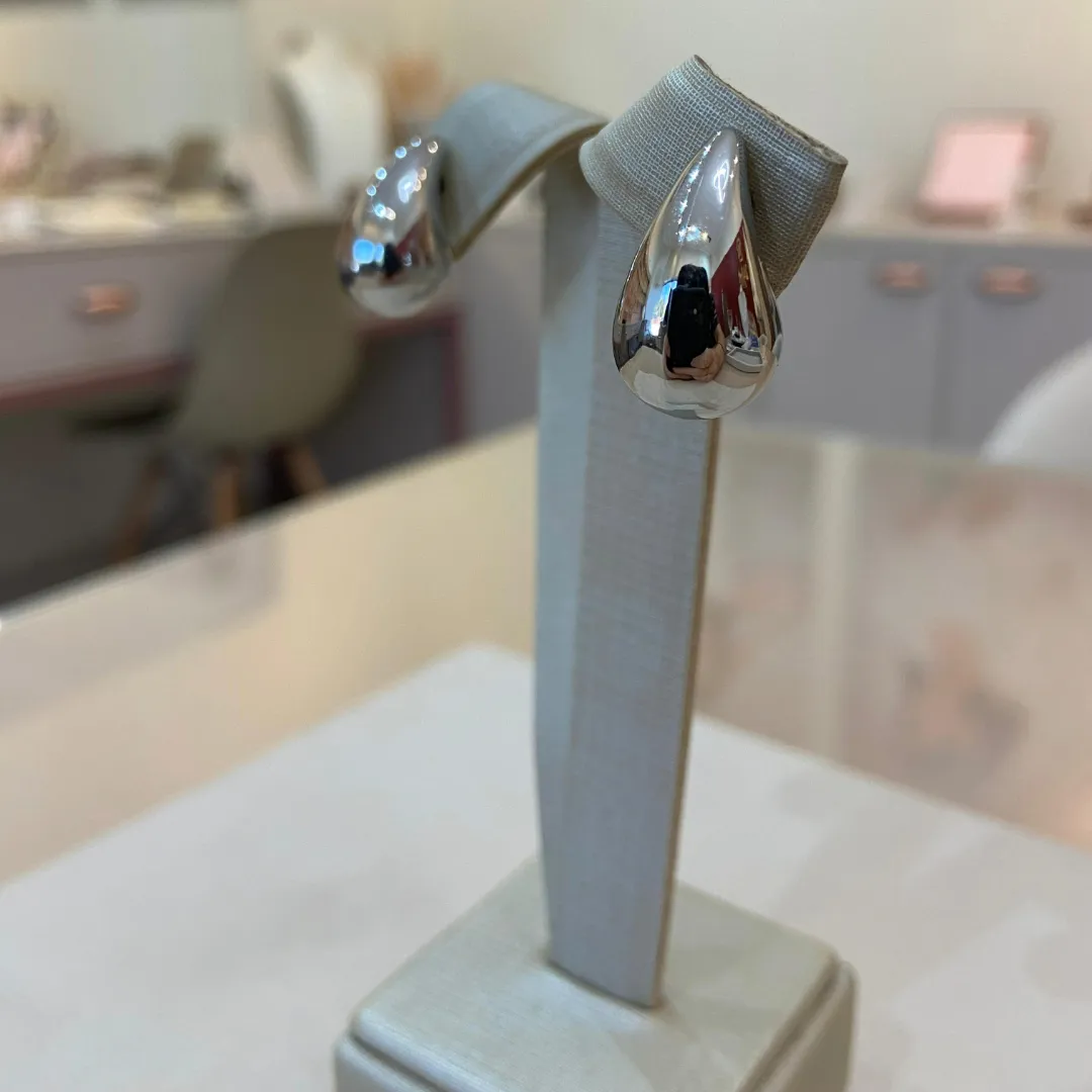 BRINCO AÇO GOTA LISO P