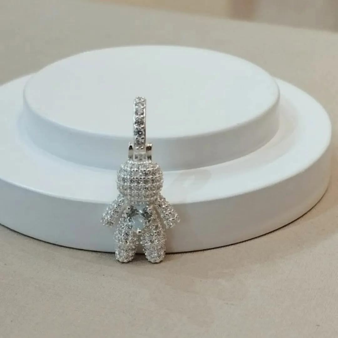 PINGENTE PRATA MENINO CRAVEJADO LUXO