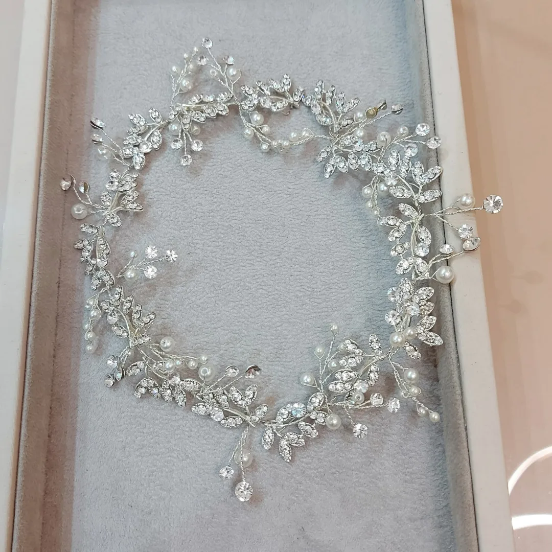 TIARA, PORTA COQUE OU GRINALDA